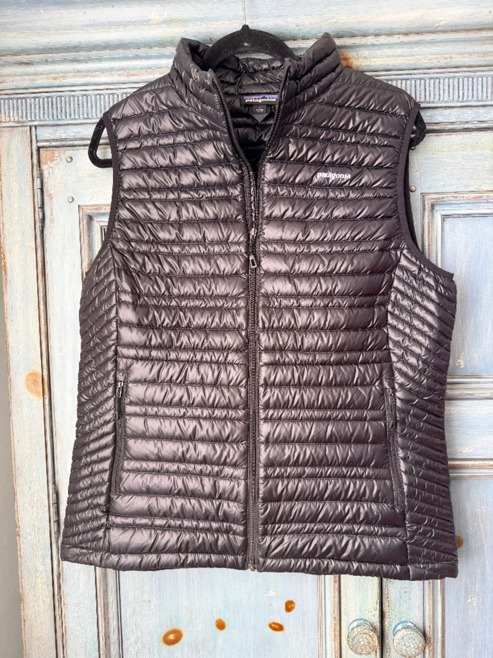 Patagonia Women's Uktralight Down Vest in Black Size L
